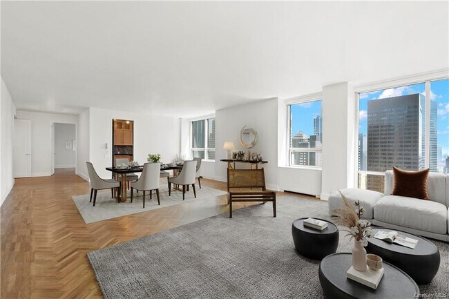 Building Photo - 15 W 53rd St