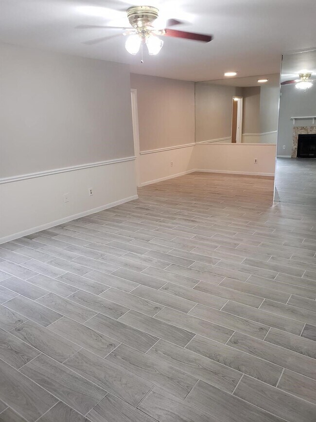 Building Photo - 8787 Brae Acres Rd