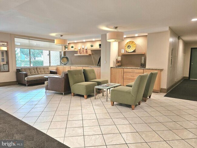 Foto del edificio - 2401 H St NW