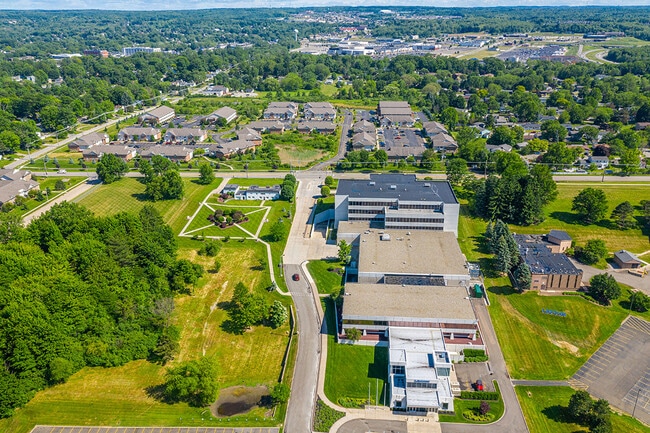 Building Photo - Laurel Springs Apartments