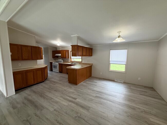 Building Photo - 260 Timber Ln