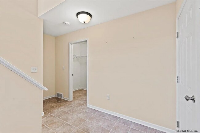 Building Photo - 39 Governor Cir