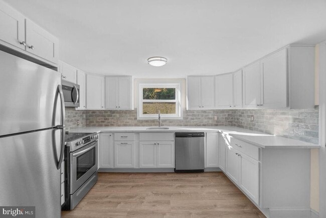 Building Photo - 332 Ridge Rd