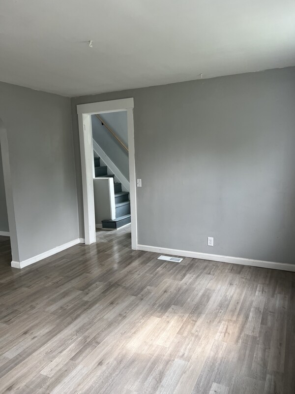 Foto del edificio - 4143 E 111th St