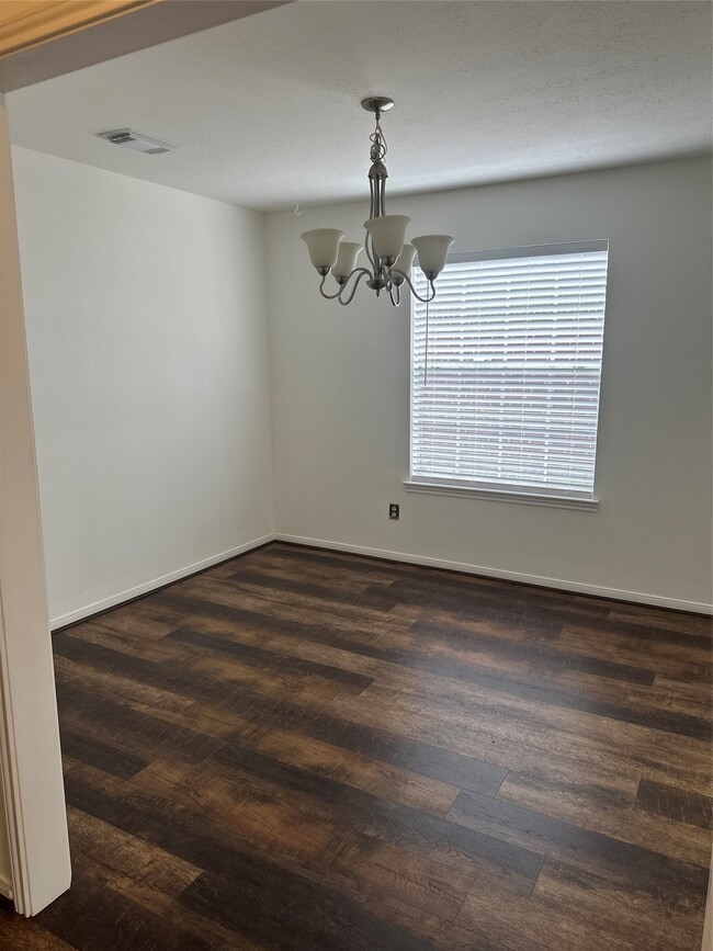 Foto del edificio - 16506 Canario Dr