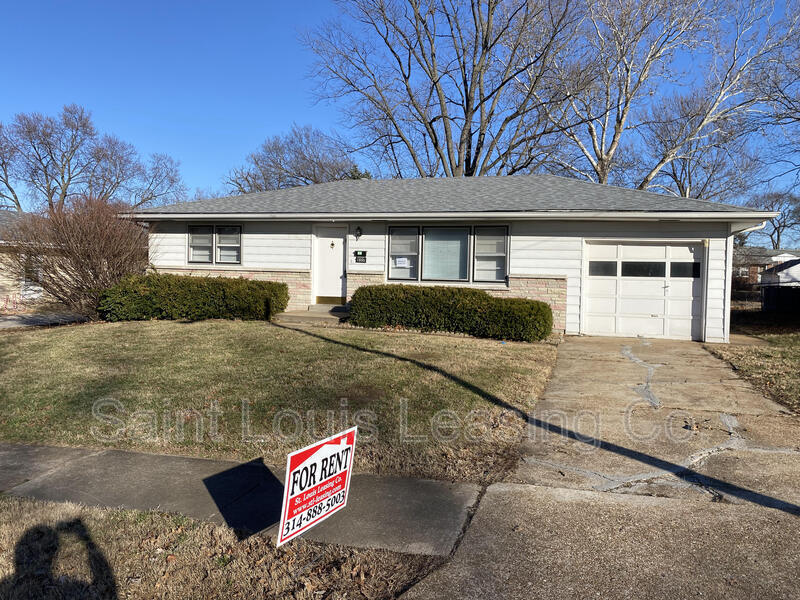 Foto principal - 1690 Clover Ln