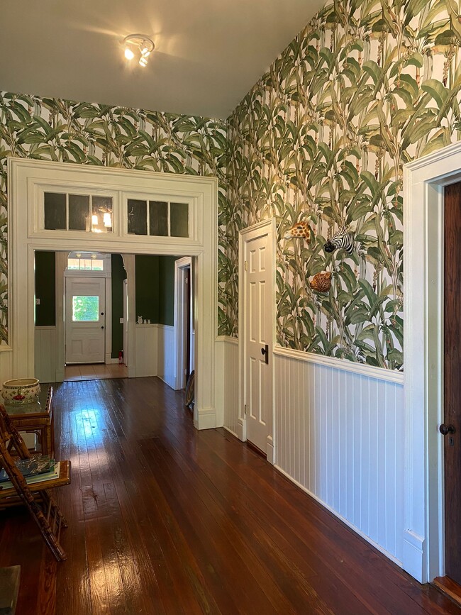 Building Photo - 429 2nd Ave
