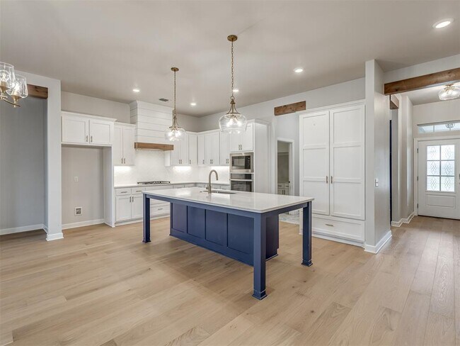 Building Photo - 1609 SW 157th St