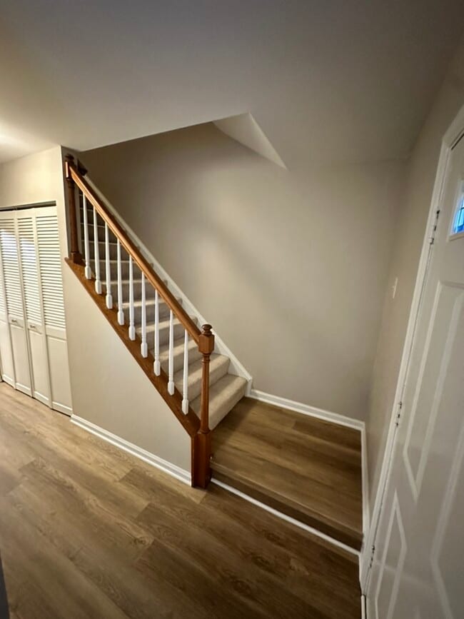 Building Photo - 1512 Skirmish Run Dr