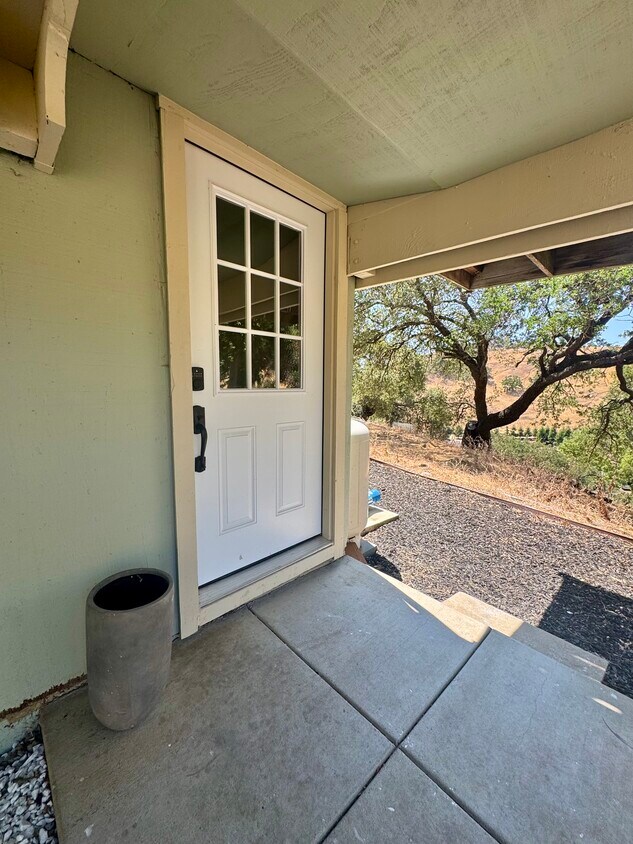 Foto principal - 22700 McKean Rd