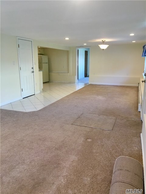 Building Photo - 13 Campden Ln