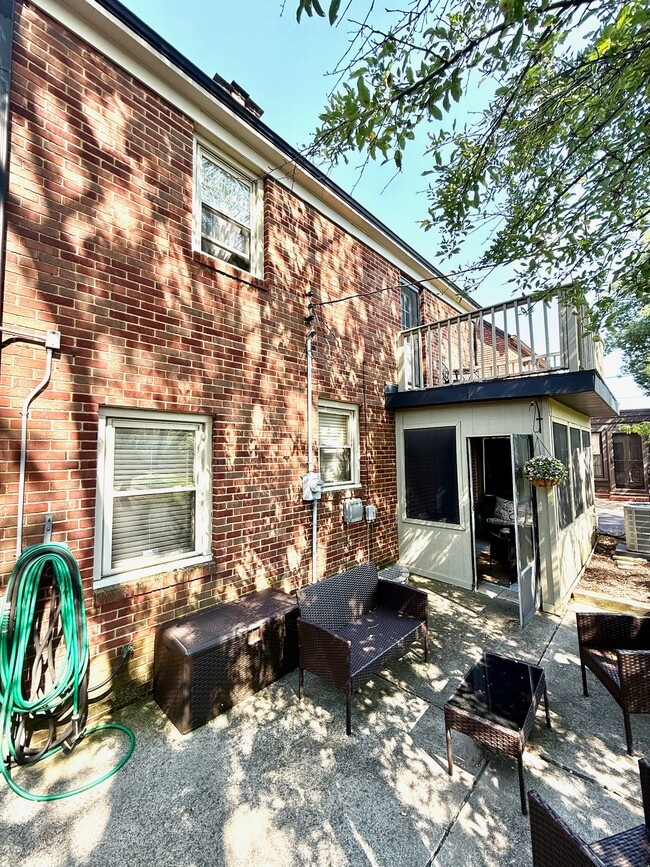 Patio and porch - 2475 Channing Rd