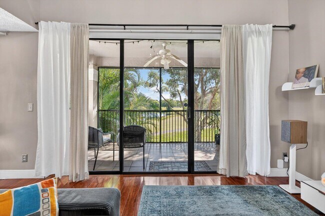 Foto del edificio - 301 SW 158th Terrace