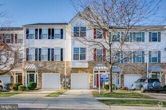 Building Photo - 6042 Blue Point Ct