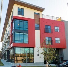 Building Photo - 2213 Poquito St