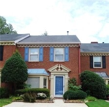 Building Photo - 410 Forestgate Ct