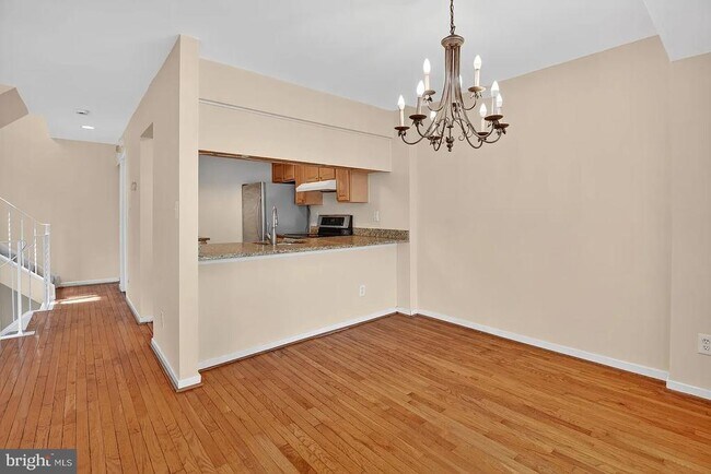 Foto del edificio - 9805 Lake Shore Dr
