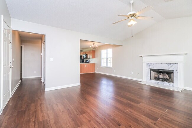 Building Photo - 311 Bainbridge Cir
