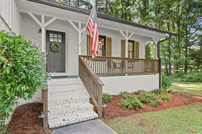 Building Photo - 3290 Carriage Way