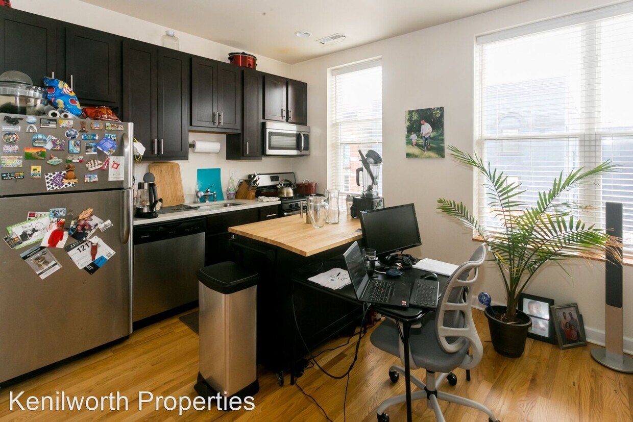 Foto principal - 1832 S Racine Ave
