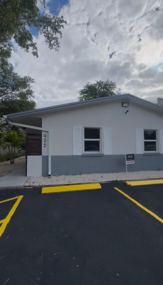Foto del edificio - 922 NW 4th Ave