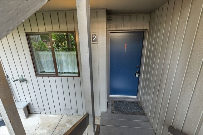 Photo - 10922 N.E. 34th Place #2 Apartment