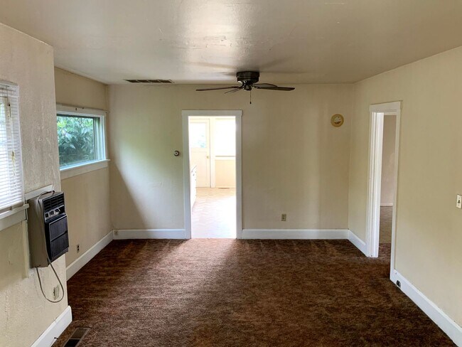 Foto del edificio - 3 Bedroom in Whiteaker Neighborhood