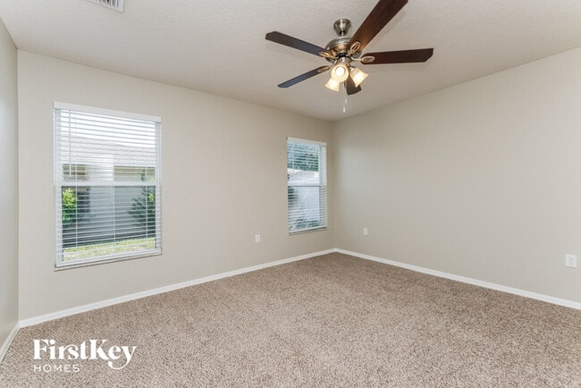 Building Photo - 10121 Briar Cir