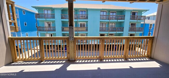 Foto del edificio - 505 Carolina Beach Ave N