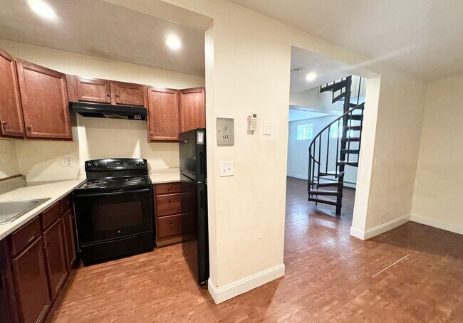 Building Photo - 57 Ruggles St