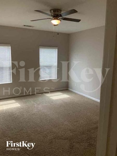 Building Photo - 4221 Weeping Willow Dr