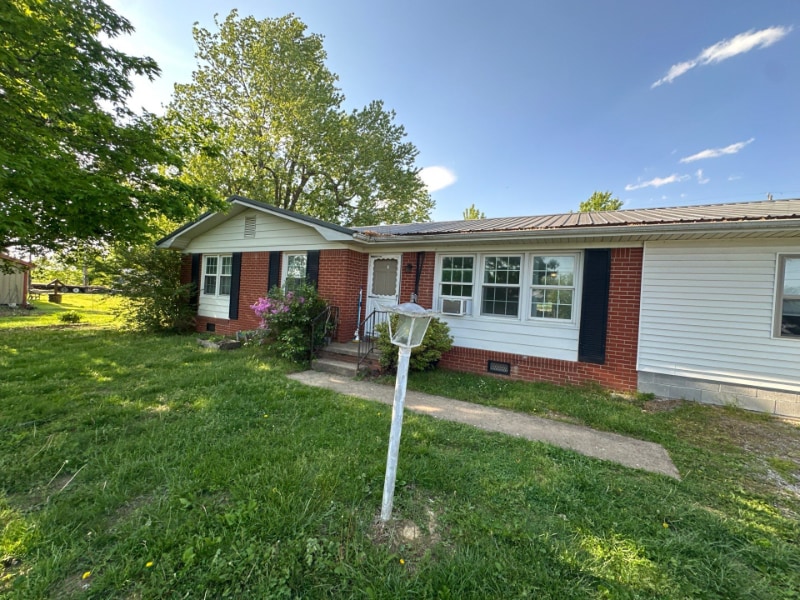 Primary Photo - 286 E Noel Dr