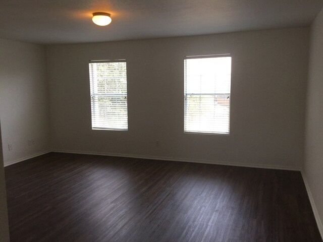 Foto del edificio - 827 Rodeo Ranch