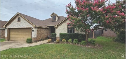 Building Photo - 408 Autumn Trail