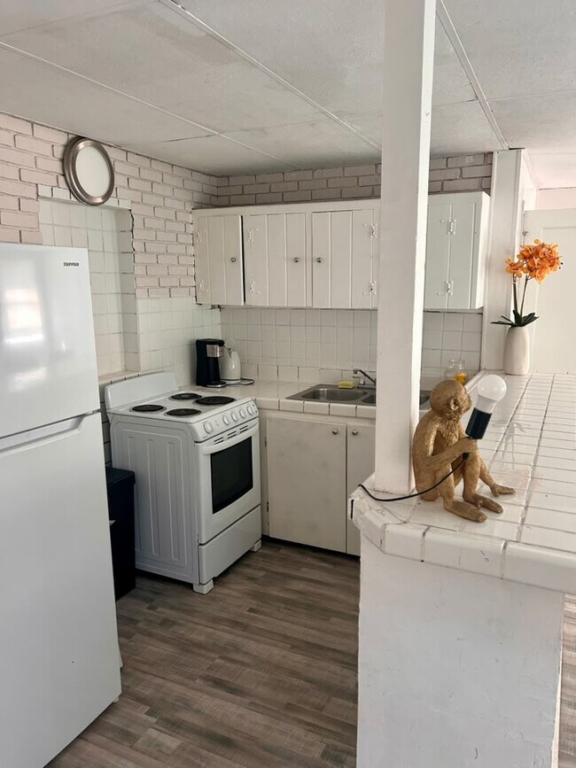 Foto del edificio - 7871 Terrace Rd