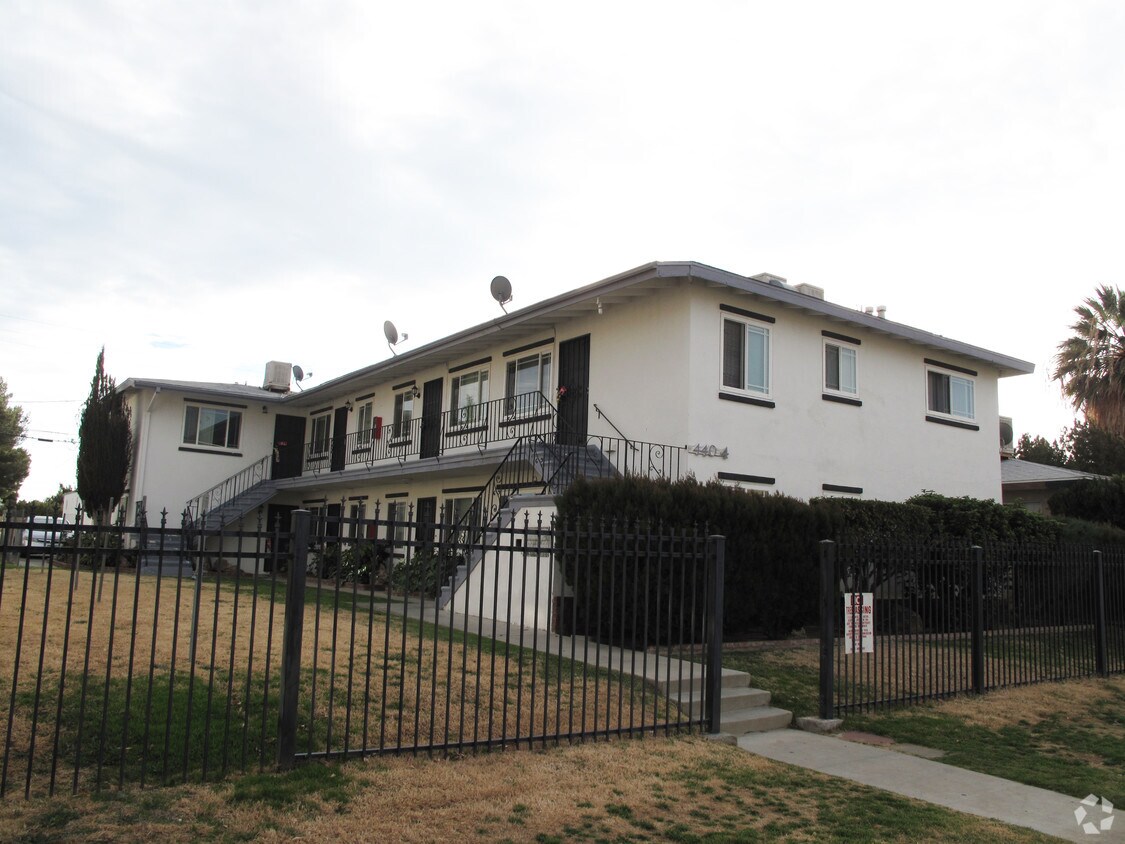 44064 Beech Ave, Lancaster, CA 93534 Apartments in Lancaster, CA