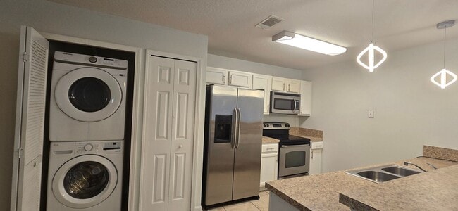 Building Photo - RENT VOUCHS ACCEPTED - Rent at The Woods of Ortega