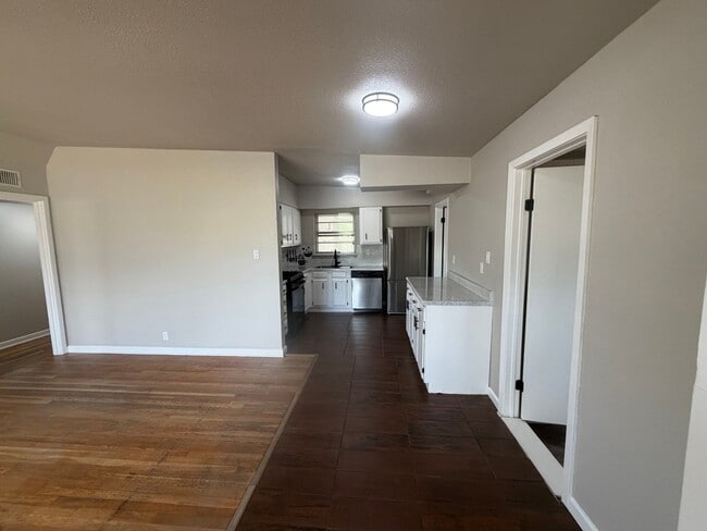 Building Photo - 310 Hialeah Ave