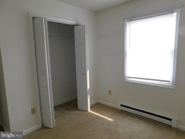 Building Photo - 406 Cobbler Dr