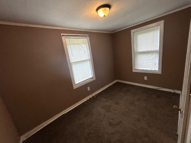 Building Photo - 107 Shirley Dr