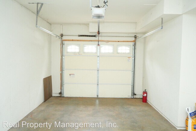 Building Photo - 3 br, 2.5 bath House - 2285 Whittington Dr.