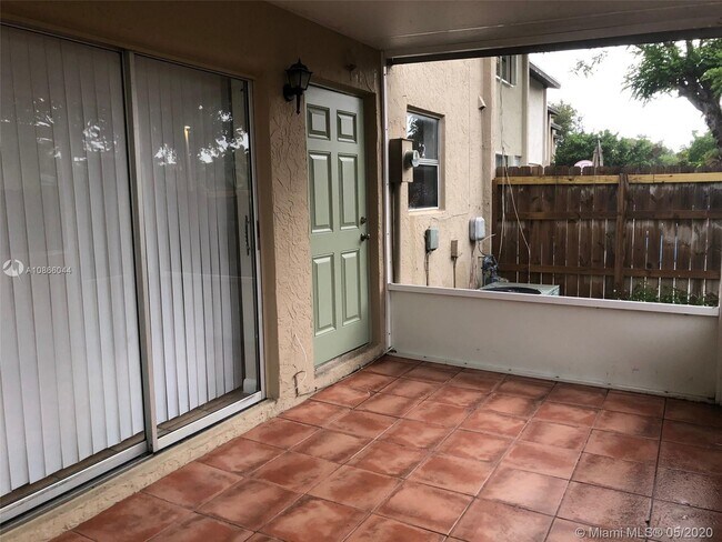 Building Photo - 10973 SW 70th Terrace