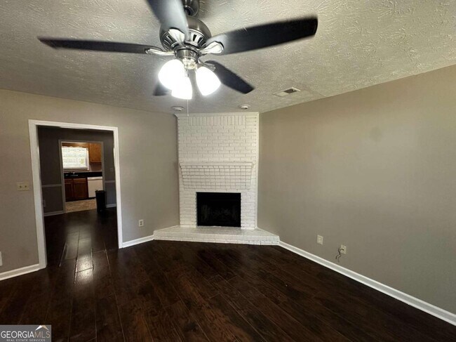 Building Photo - 2626 Country Trace SE