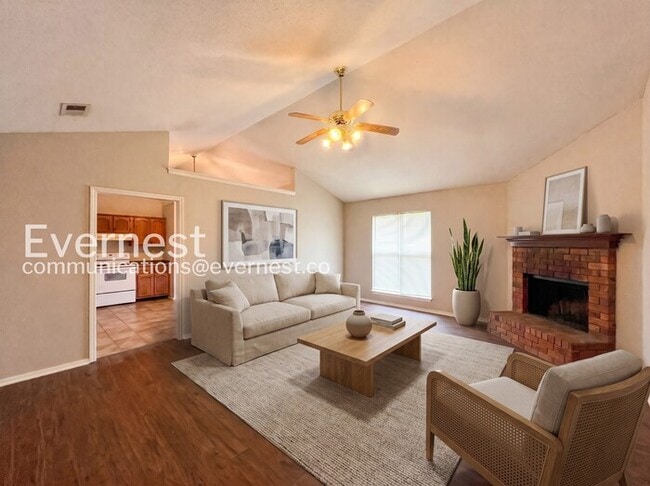 Photo - 3 Bed, 2 Bath Home with Fenced Yard / Pet-Friendly / Coming Soon!