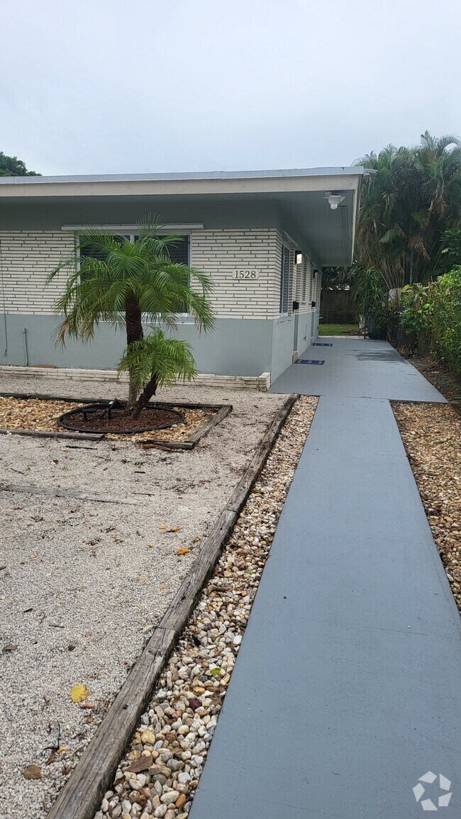 Apartments For Rent in Wilton Manors FL with Utilities Included - 65