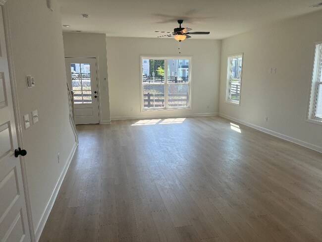 Building Photo - 244 Holywell Dr