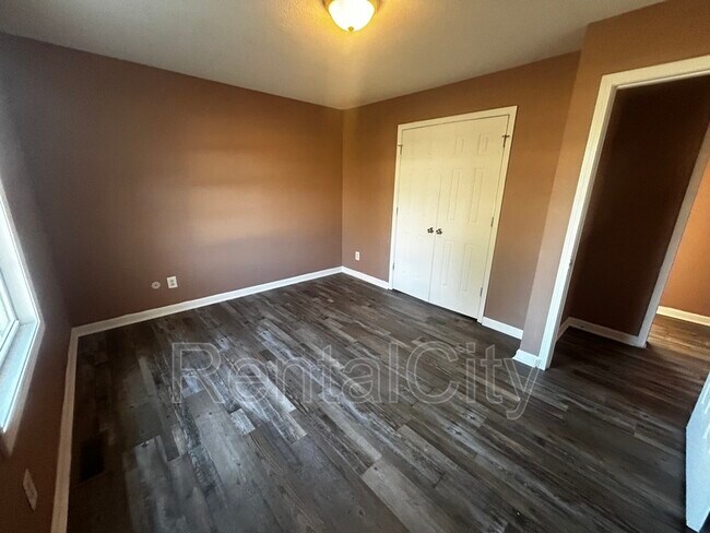 Foto del edificio - 153 Cloverdale St