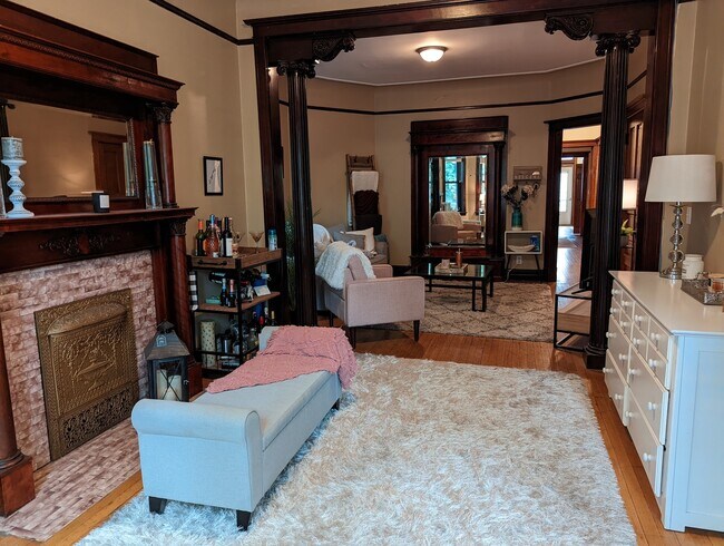 Foto del edificio - 864 W Newport Ave