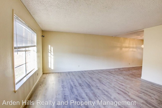 Building Photo - 311 Secret Valley Dr