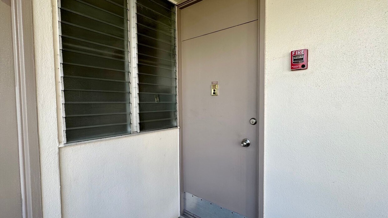Primary Photo - Available NOW - Ideally Located 2 Bedroom,...